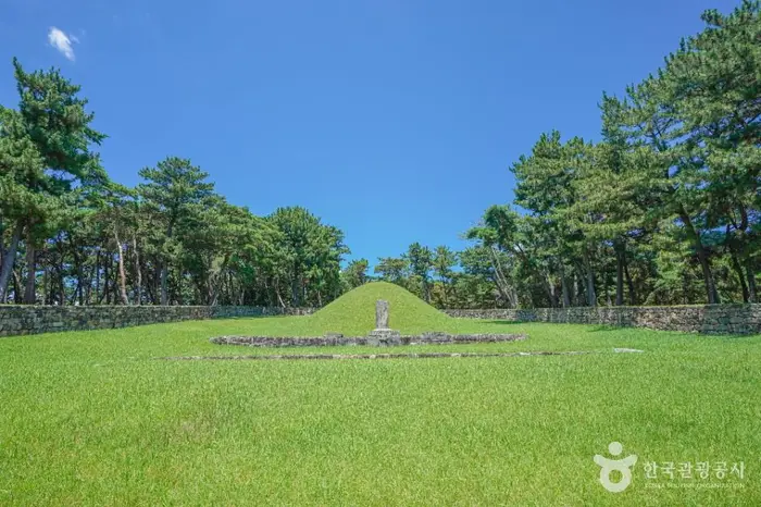 김해 수로왕비릉 · 관광지
