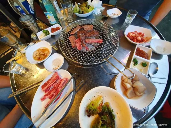 드럼통 참숯석쇠구이 · 음식점