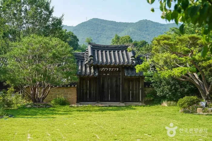한천서원 · 관광지