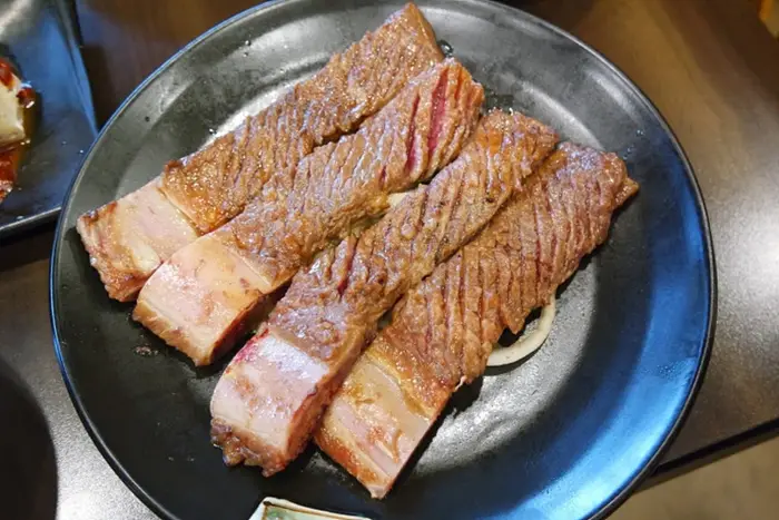 농부의 뜰 · 음식점