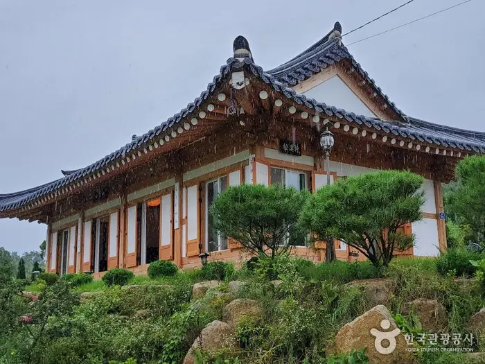 송계헌 · 숙박