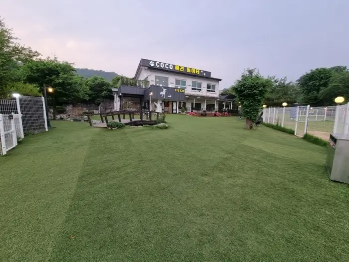 코코애견카페 · 음식점