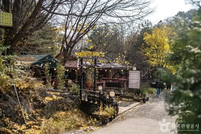 남한산성 전통음식마을 · 관광지
