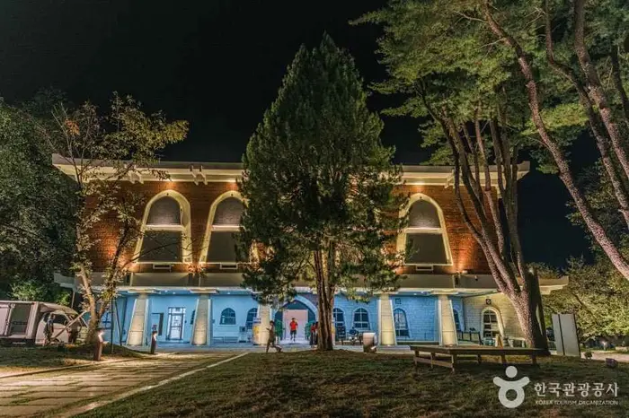 충청남도역사박물관 · 문화시설