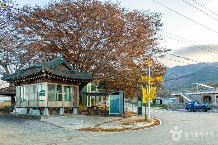 춘향허브마을 · 관광지