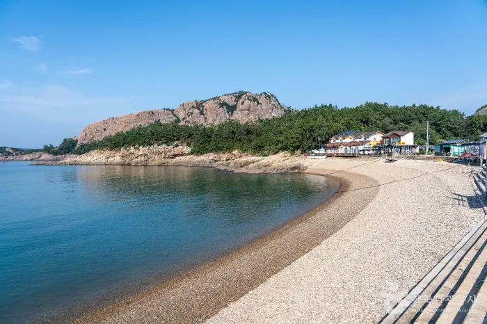 옥돌해변 · 관광지