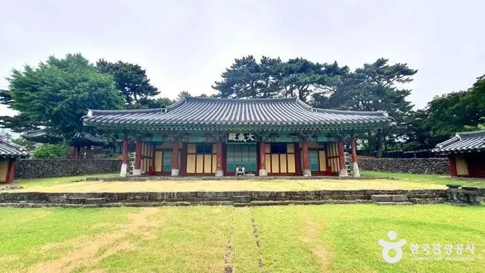 제주향교 · 관광지
