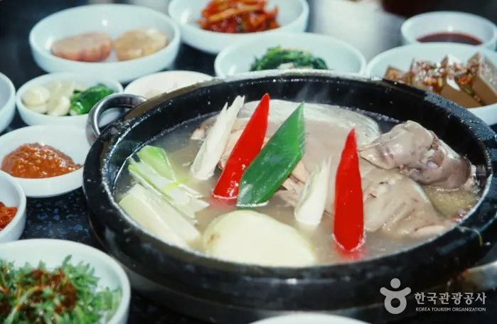 진안관 · 음식점