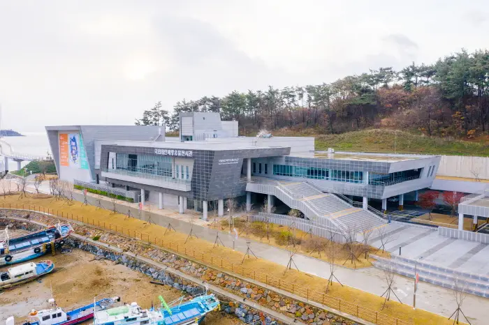 국립태안해양유물전시관 · 문화시설