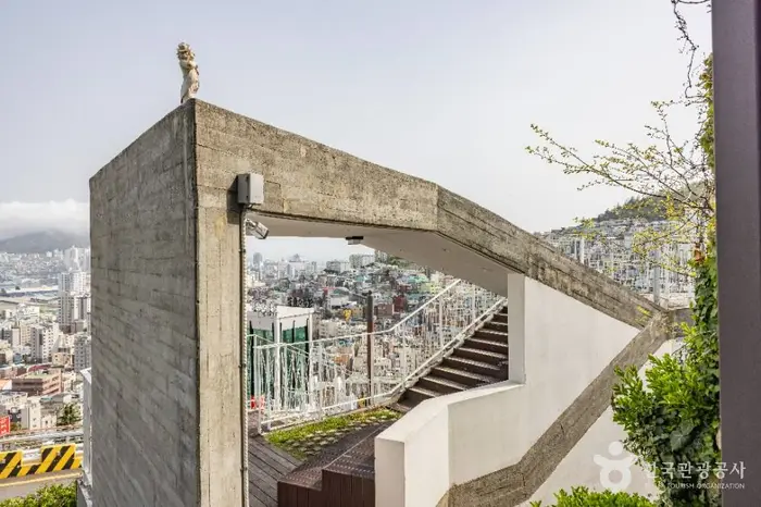 역사의 디오라마 · 관광지