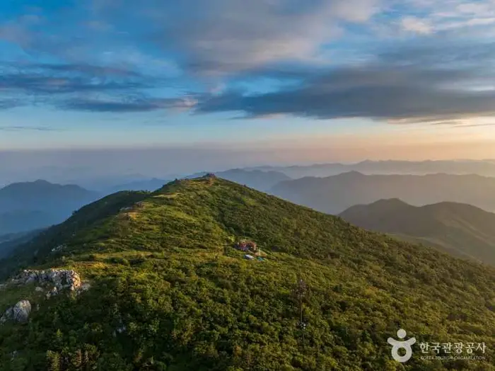 덕유산국립공원(본소,적상분소) · 관광지