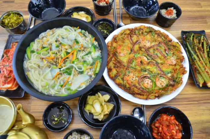 11호남도할머니칼국수 · 음식점