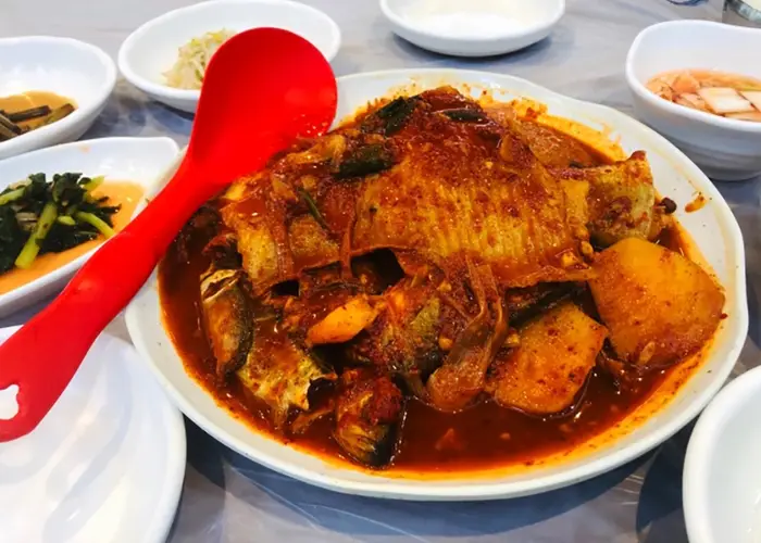 이모네식당 · 음식점