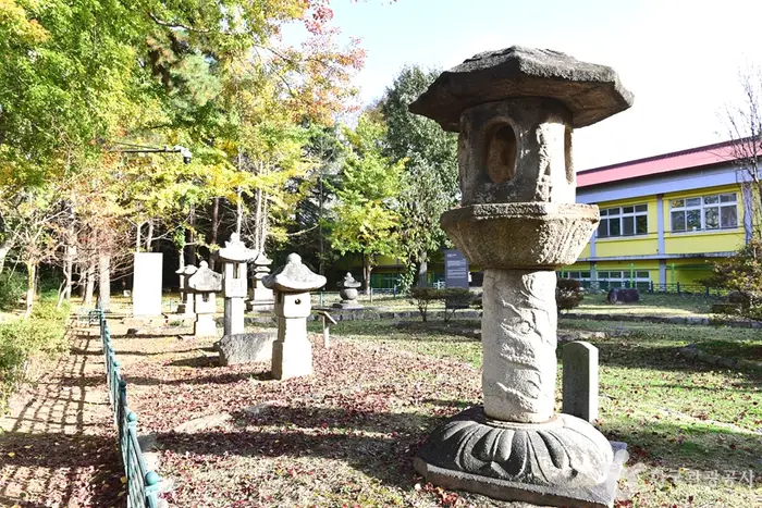 군산 발산리 석등 · 관광지