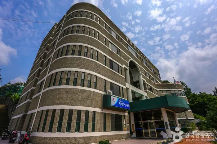 전남광주통합특별시산수도서관 · 문화시설
