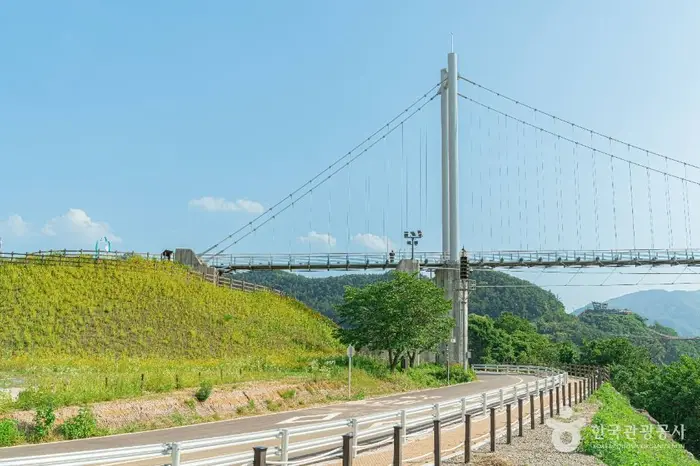 포천 한탄강 하늘다리 · 관광지