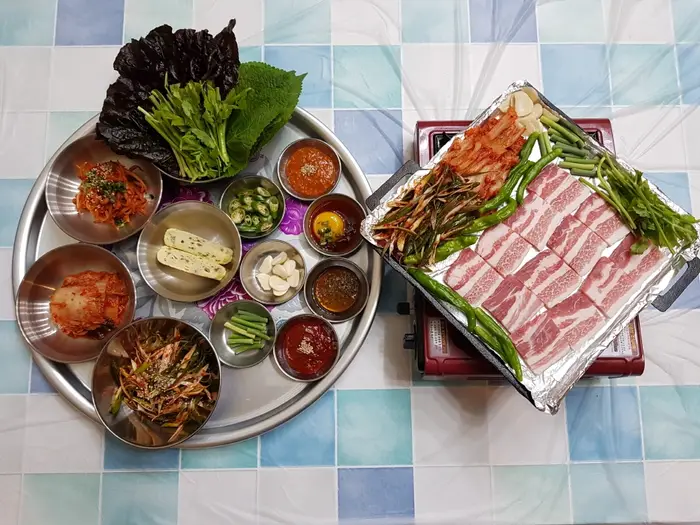 관들로집 · 음식점