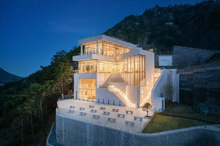 모이핀 · 음식점