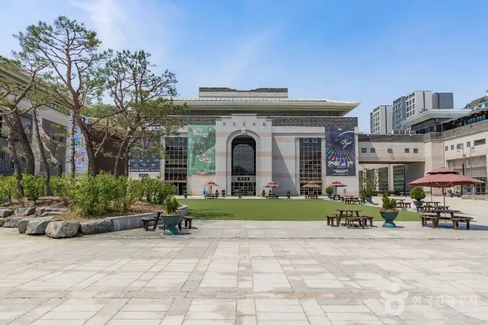 국립국악원 · 문화시설