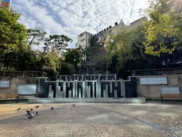 금남로공원 금남나비정원 · 관광지