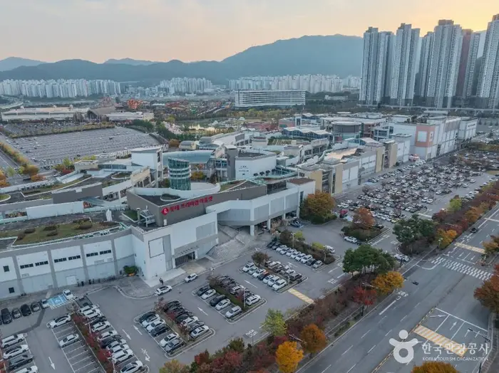 롯데프리미엄아울렛 김해점 · 쇼핑