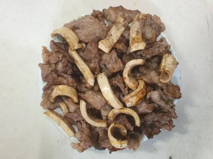 왕거미식당 · 음식점