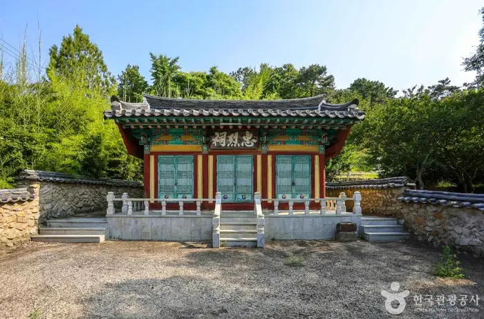 용강서원 · 관광지