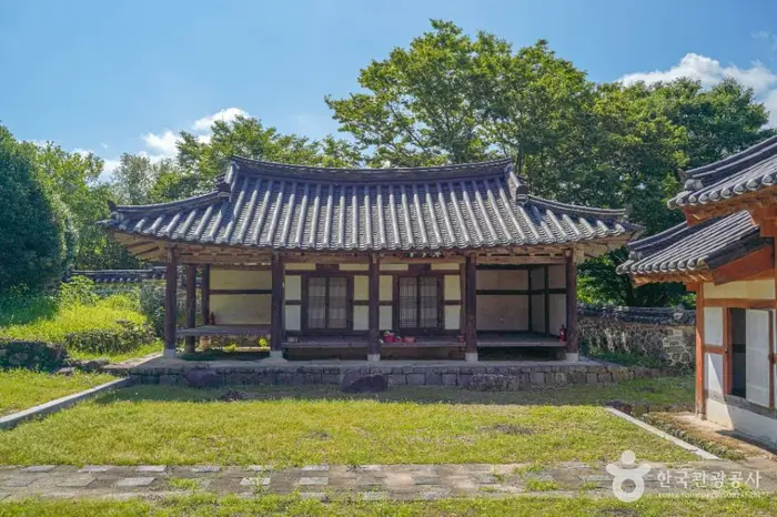 도산서원(고성) · 관광지
