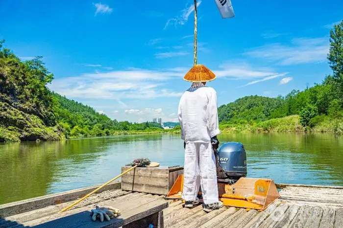 한반도 뗏목마을 · 관광지