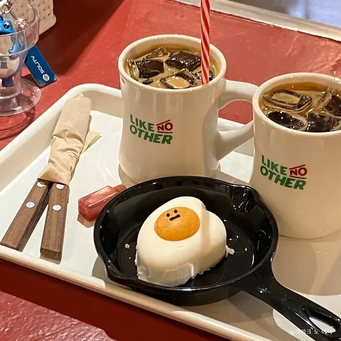 라이크 노 아더 · 음식점