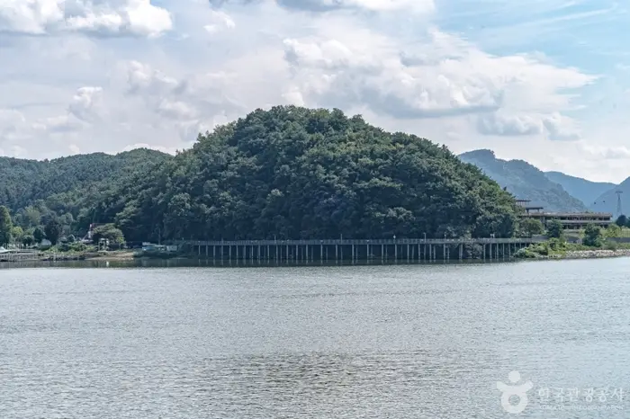 봉황대(춘천) · 관광지