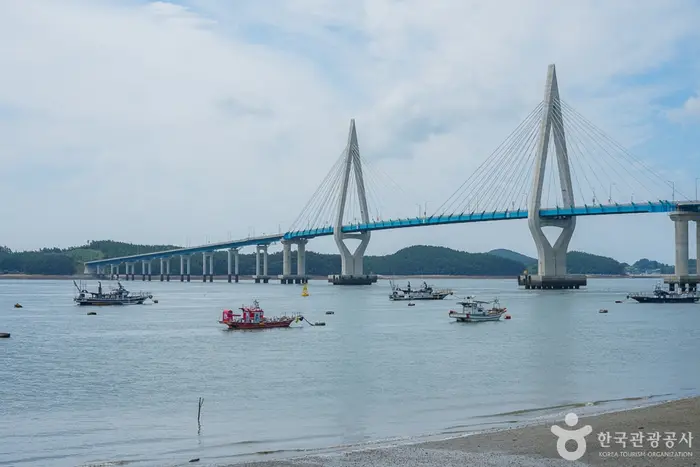 원산안면대교 · 관광지