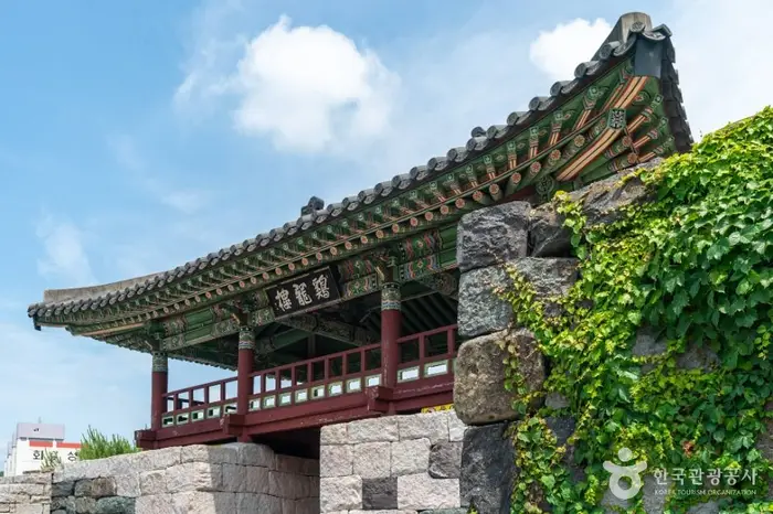고현성 · 관광지