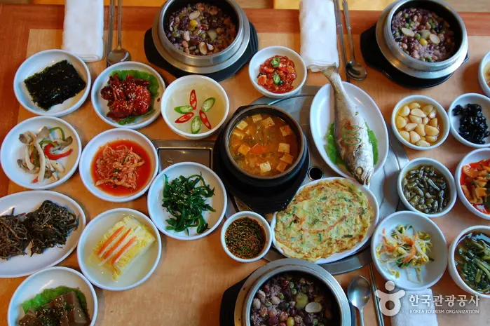 돌산가든 · 음식점