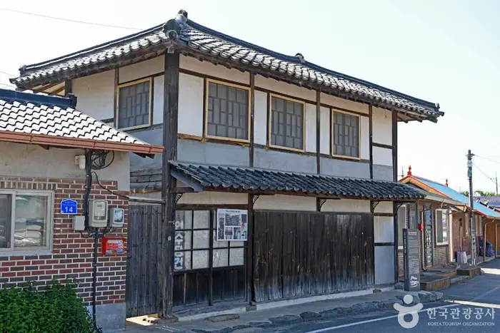 강경 구 연수당 건재 약방 · 관광지