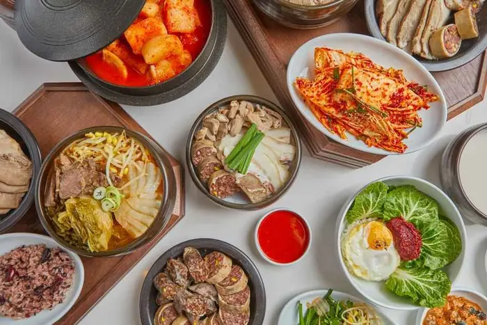 구전국밥 용봉본점 · 음식점