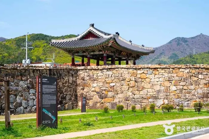 웅천읍성 · 관광지