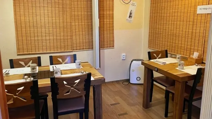 우산국초밥 · 음식점