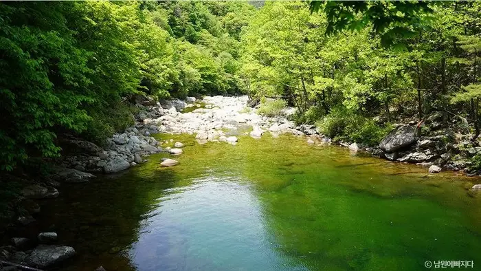 뱀사골계곡 · 관광지