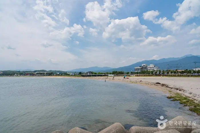 물치해수욕장 · 관광지