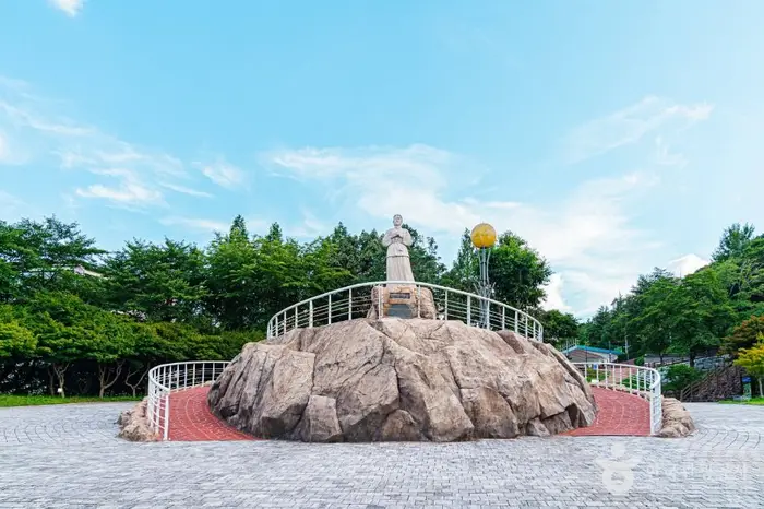 망부상과 망부사 사우 · 관광지