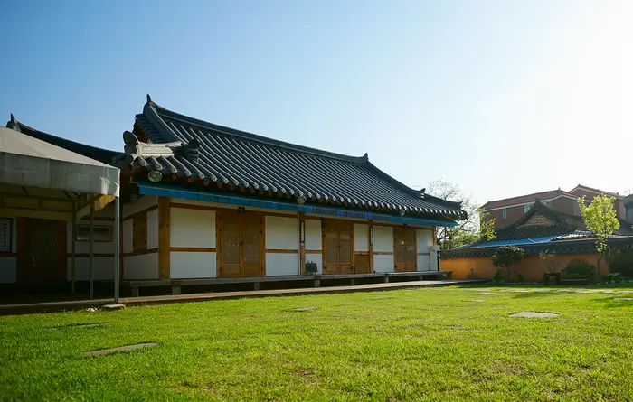 지우당 · 숙박
