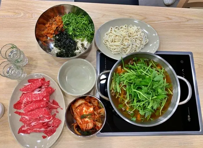 관악관 · 음식점
