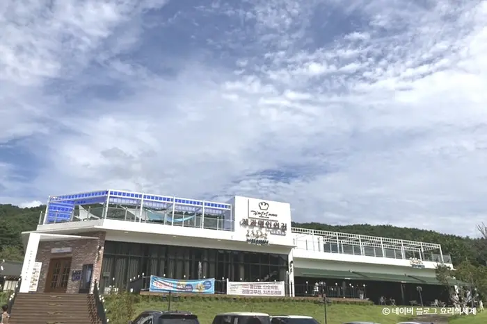 김정선 베이커리카페 · 음식점