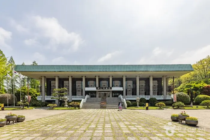 부산박물관 · 문화시설
