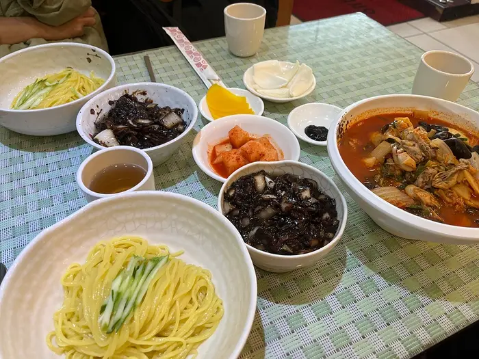 안동장 · 음식점