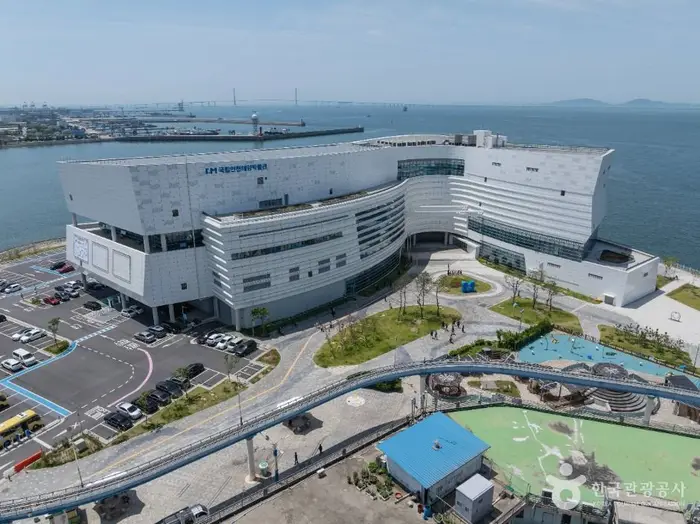 국립인천해양박물관 · 문화시설