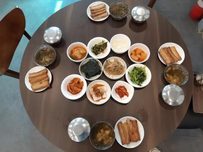 둥근상시골집 · 음식점