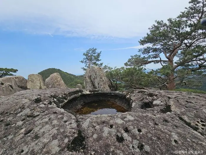 쉰움산 · 관광지
