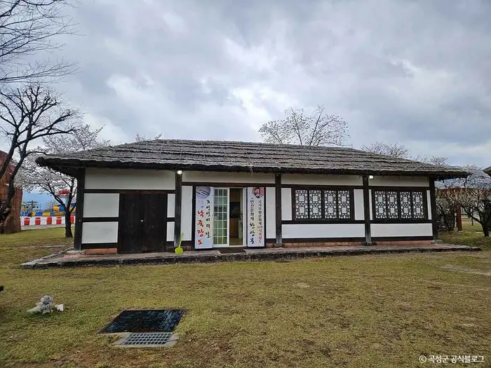 낙죽장도 전시관 · 문화시설
